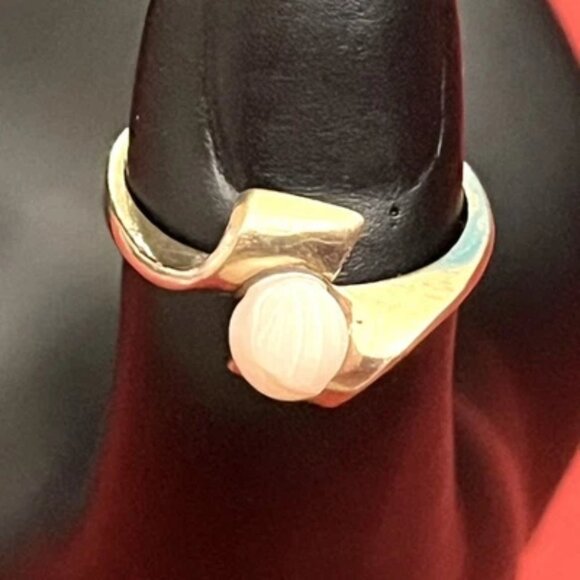 Vintage 10K Yellow Gold Pearl Ring Size 6